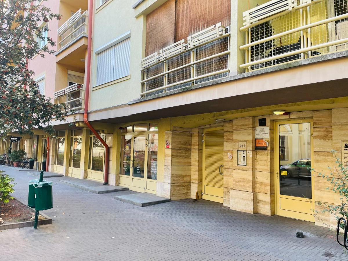 Peony Hollo Apartment - Free Garage Under The House Budapest Extérieur photo